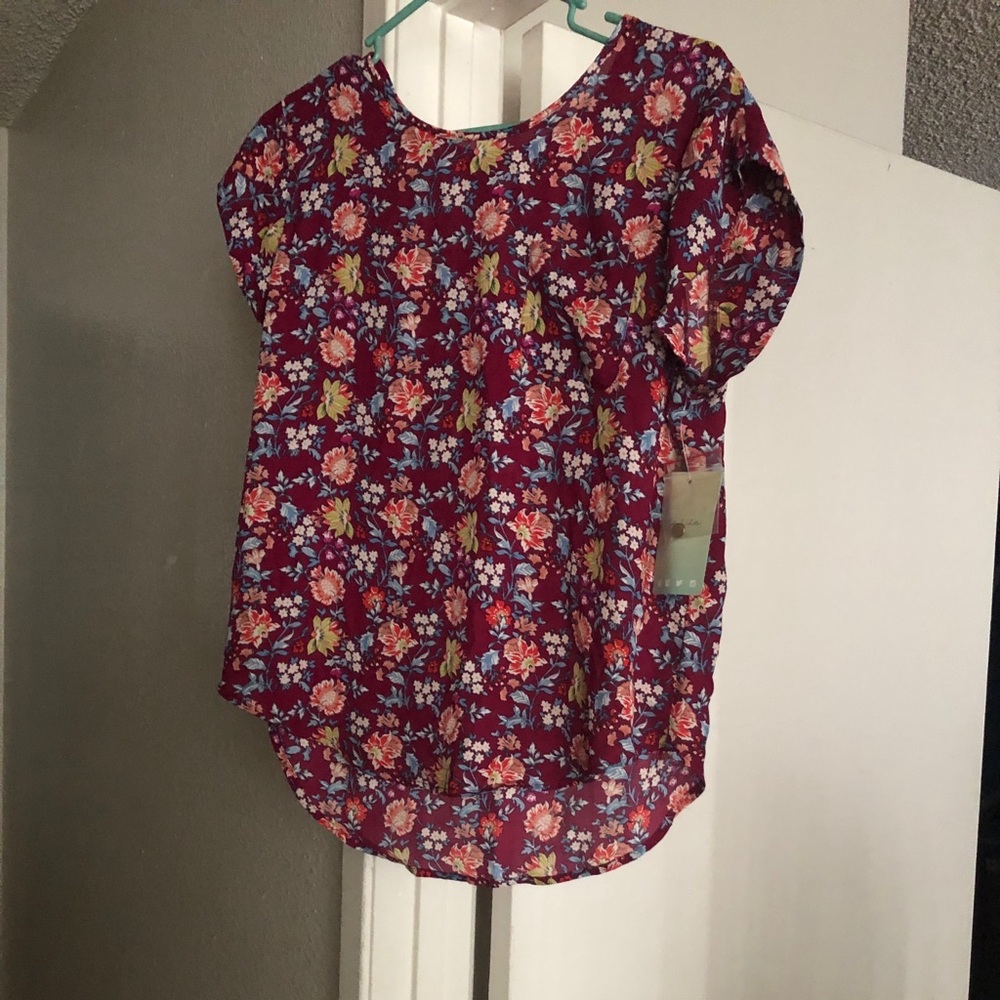 Cute dress top